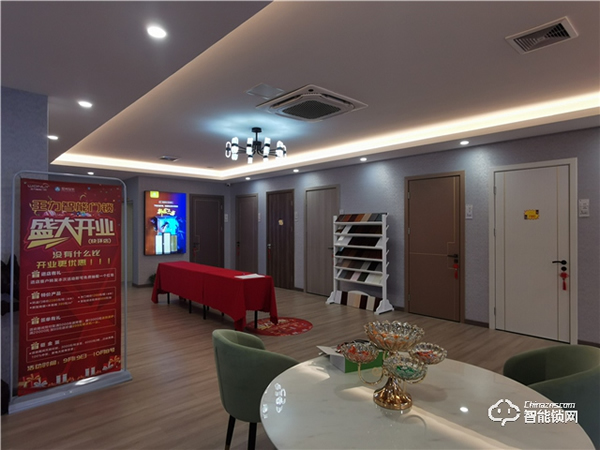 600平米王力南寧新形象旗艦店，開業當天業績就突破30萬！