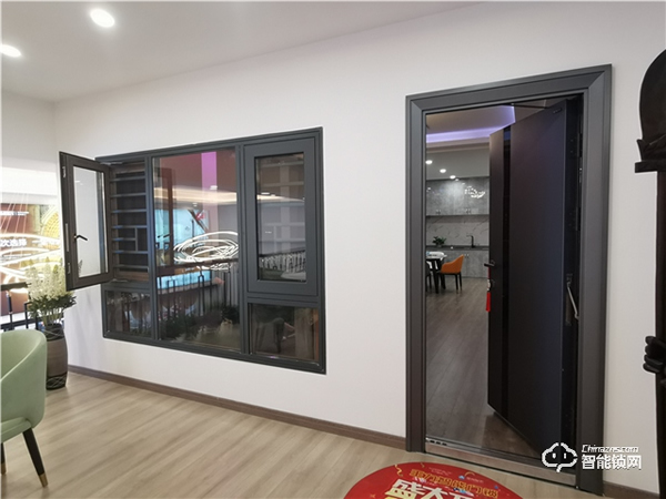 600平米王力南寧新形象旗艦店，開業當天業績就突破30萬！