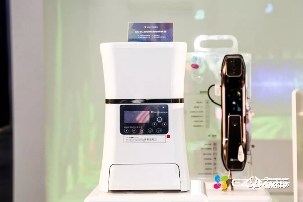 新推兩款智能門鎖，提出“1+4+N”：螢石用視頻AI構建安全智能生態！