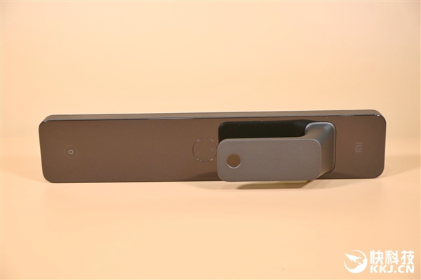 小米首款高端全自動智能鎖圖賞，1699元一觸即開門