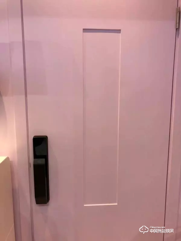 華為攜HiLink品多智能鎖亮相AWE，強(qiáng)勢(shì)布局智能家居領(lǐng)域