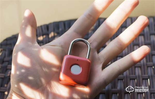 小米有品上架智能指紋掛鎖：指紋一觸即開，待機可達一年