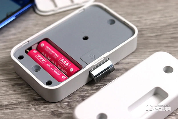 價格屠夫再露一手，小米推出99元智能鎖，占領(lǐng)抽屜和衣柜有野心