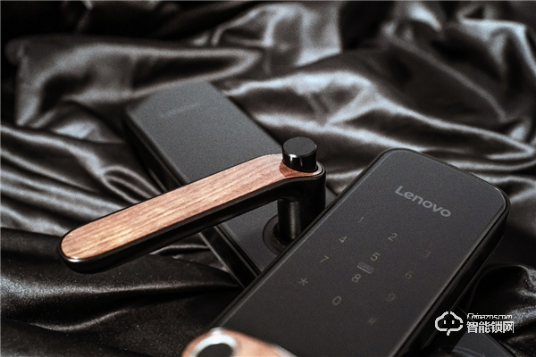 智能門鎖怎么選？聯想智能門鎖E1超大指紋識別，安全又便捷