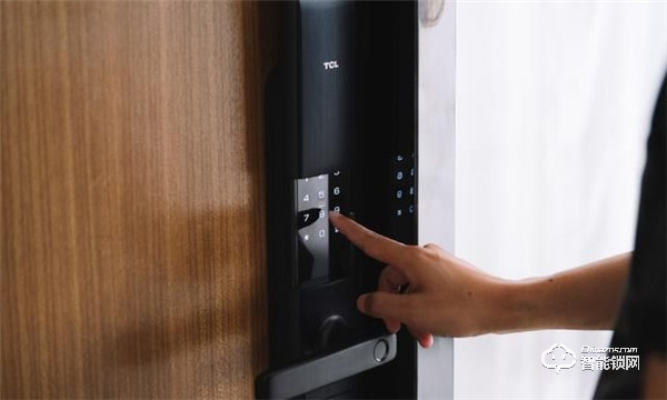 讓父母都贊不絕口的智能鎖！TCL智能鎖K5也太贊了