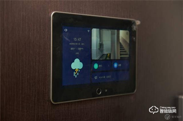 貓眼+智能門鎖,雙層防爆更安全,我換了有品眾籌的智能門 貓眼+智能門鎖,雙層防爆更安全,我換了有品眾籌的智能門