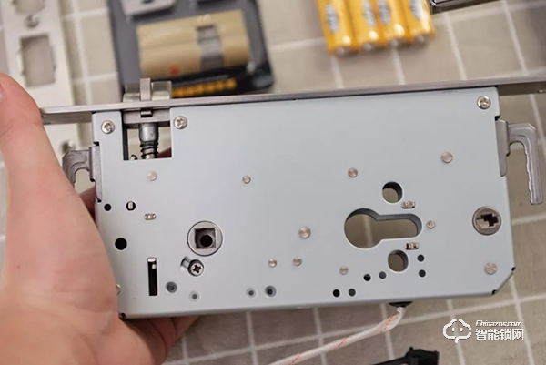 全家人的幸福守護，金指碼指紋鎖K51使用評測