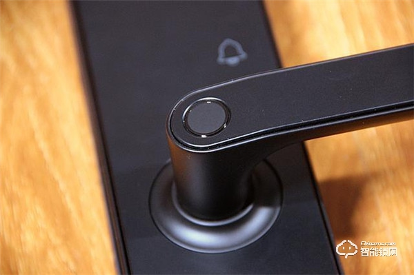 指紋鎖界的價格屠夫 小益指紋鎖E206入手體驗