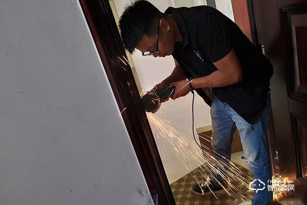 方正智能鎖評測：高科技時(shí)代，用方正智能鎖住家的安全