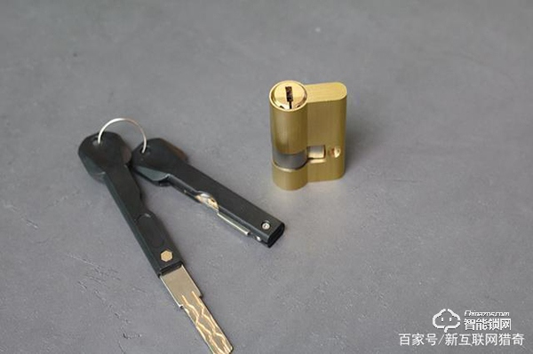 未關(guān)門立即提醒，指紋識別又快又準(zhǔn)，TCL K5智能鎖實測體驗