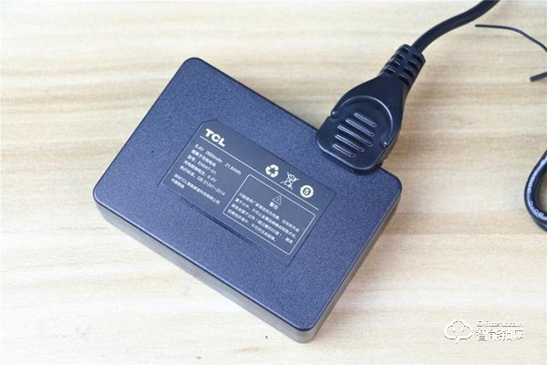 TCL智能鎖實力攪局，外觀新穎別樹一幟，一鍵開關更方便