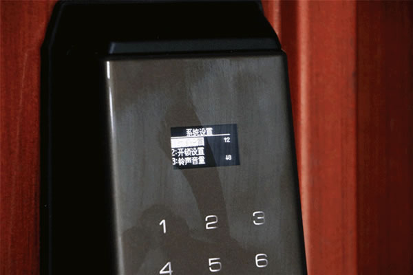 TCL智能鎖實力攪局，外觀新穎別樹一幟，一鍵開關更方便