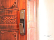 TCL智能鎖實(shí)力攪局，外觀新穎別樹(shù)一幟，一鍵開(kāi)關(guān)更方便