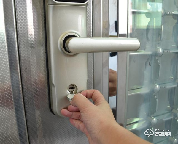西勒奇指紋智能鎖好不好，指紋鎖對于馬大哈來說也很實用