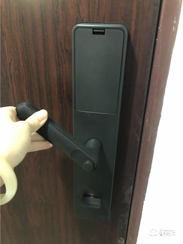 智能門(mén)鎖小米有品定制版測(cè)評(píng)：簡(jiǎn)約而不簡(jiǎn)單！是家的安全官！