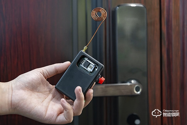 聯想智能門鎖E1測評：家庭升級智能門鎖的首選優品