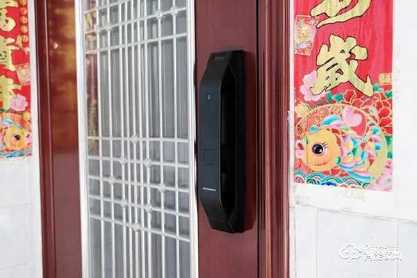 德施曼R7人臉識(shí)別智能鎖，換一個(gè)更加輕松的方式進(jìn)家門