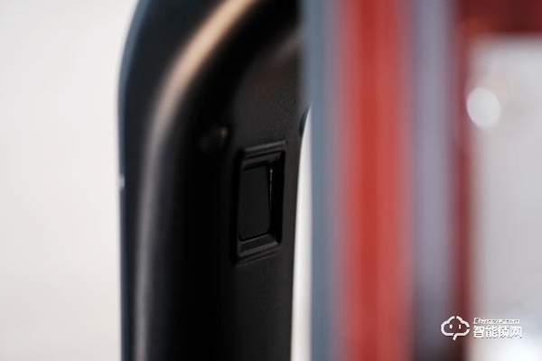 德施曼R7人臉識(shí)別智能鎖，換一個(gè)更加輕松的方式進(jìn)家門