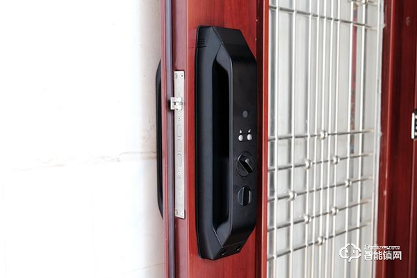 德施曼R7人臉識(shí)別智能鎖，換一個(gè)更加輕松的方式進(jìn)家門