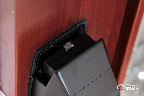 德施曼R7人臉識(shí)別智能鎖，換一個(gè)更加輕松的方式進(jìn)家門