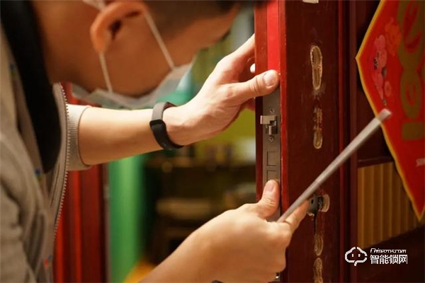 智能貓眼加持安全，螢石DL30VS視頻智能鎖體驗