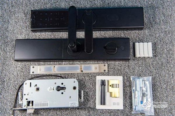 簡配安全不減，鑰匙終結者，體驗米家智能門鎖青春版