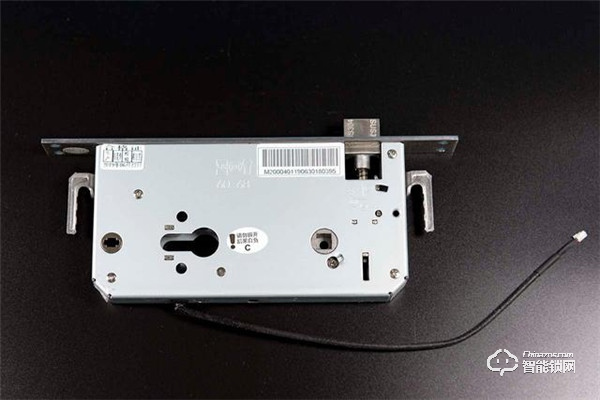 簡配安全不減，鑰匙終結者，體驗米家智能門鎖青春版