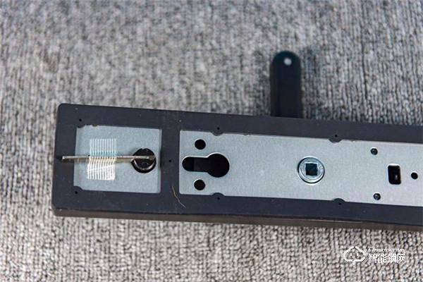 簡配安全不減，鑰匙終結者，體驗米家智能門鎖青春版