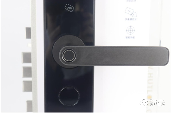 華為智選生態產品，匯泰龍智能指紋鎖產品評測