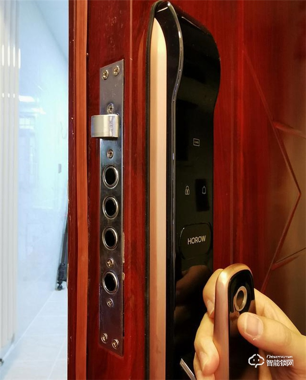 用了指紋鎖，才知道出門多便捷！希箭C1智能門鎖測評