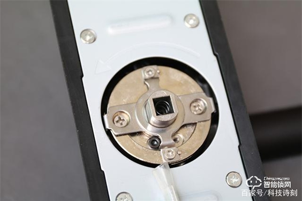 小愛同學開門，從此不帶鑰匙、性價比之王！小益E206MI智能鎖測評