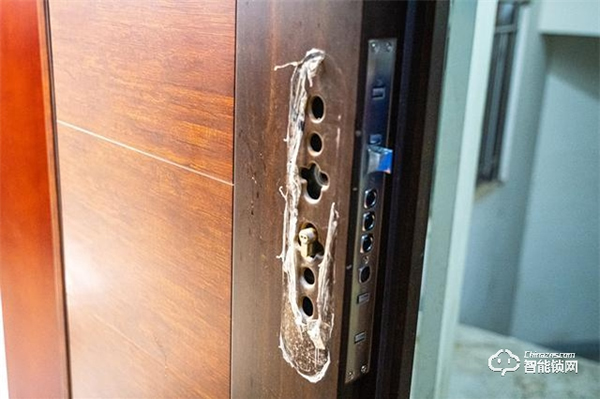 典雅外形下卻有最新科技，華為青稞Q7智能鎖體驗