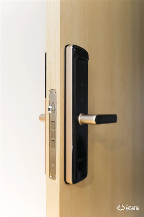 樂(lè)橙K6i人臉鎖新品測(cè)評(píng)：簡(jiǎn)約大氣，是一款值得入手的人臉識(shí)別智能鎖