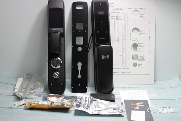 自帶貓眼遠程監控于一體：小益X6智能鎖