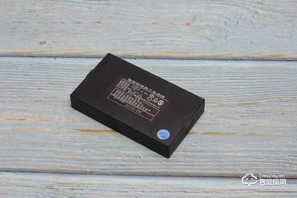 自帶貓眼遠程監控于一體：小益X6智能鎖