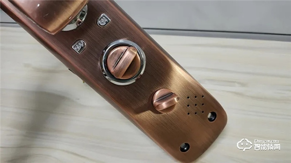 測評 | 金指碼全自動指紋鎖X3：輕奢、時(shí)尚、安全