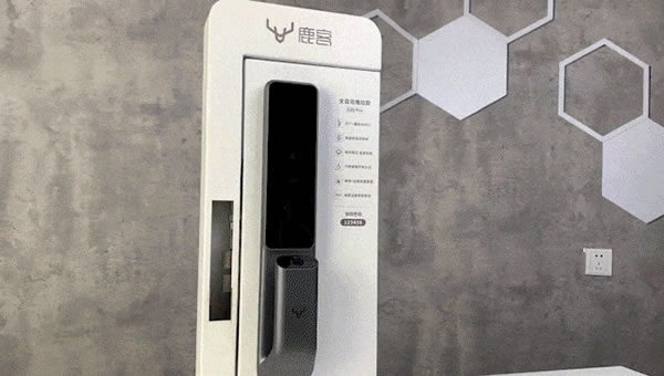 2000檔的全能王，鹿客S30全自動智能門鎖評測