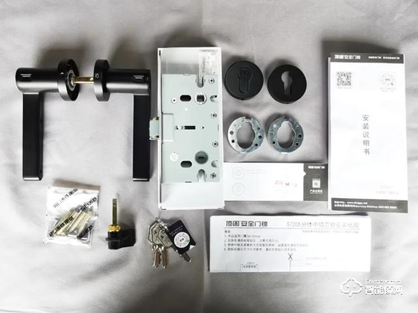 頂固安全門(mén)鎖ND100評(píng)測(cè)：簡(jiǎn)而不凡，給家庭多重守護(hù)