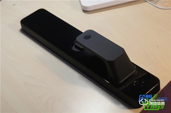 小米全自動智能門鎖評測：開門步驟簡化，一句話就能解鎖