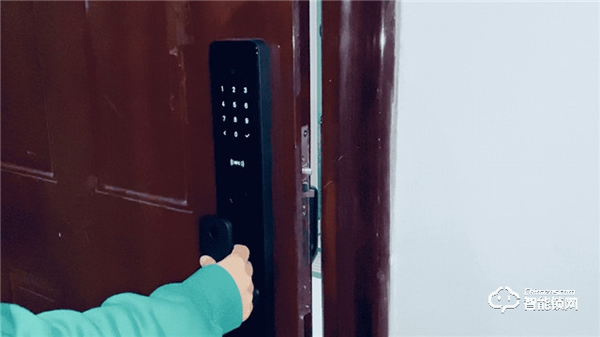 一觸即開，未來已來——小米全自動智能門鎖體驗