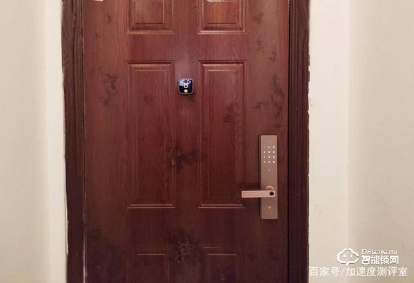 首創(chuàng)行業(yè)呼吸燈設(shè)計，斑點貓Z3智能指紋鎖實測體驗，顏值擔(dān)當(dāng)者