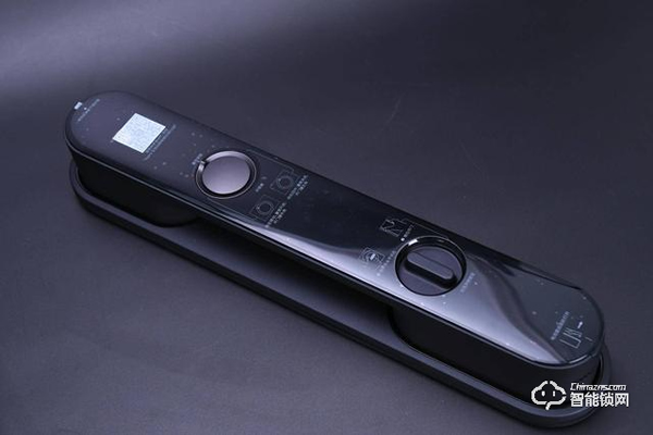 Aqara全自動(dòng)智能推拉鎖D100，讓我成為全村最靚的仔