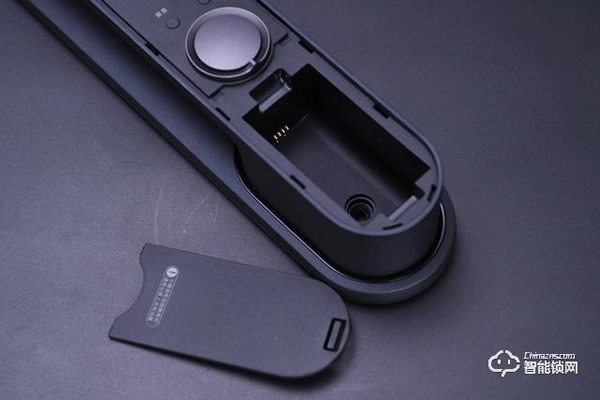 Aqara全自動(dòng)智能推拉鎖D100，讓我成為全村最靚的仔