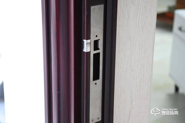 Aqara全自動(dòng)智能推拉鎖D100，讓我成為全村最靚的仔