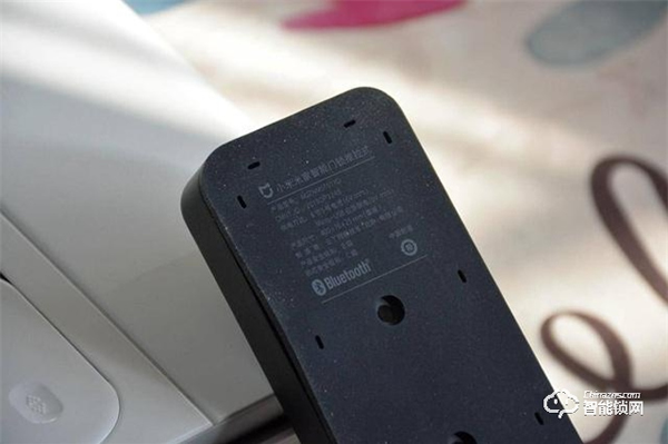 米家推拉式指紋鎖評測：顏值與實力共存，6種開鎖方式全家通用