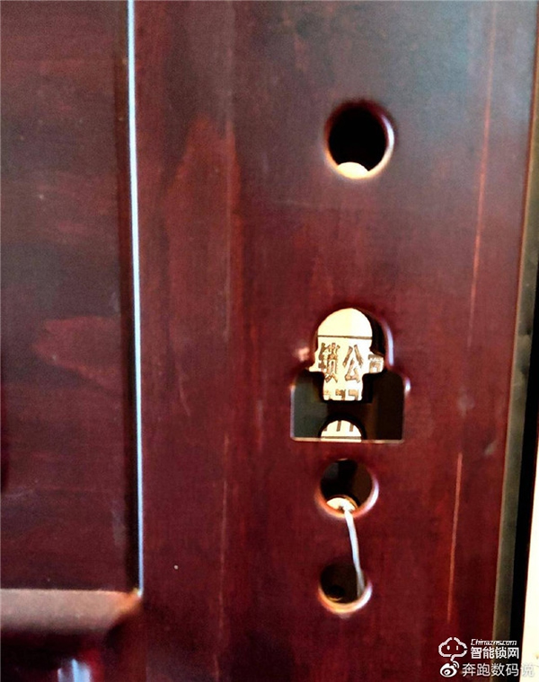 3D人臉識別開門，給家全方位守護：德施曼R8人臉智能鎖體驗