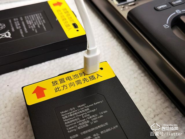 自從裝了帶可視貓眼的智能門鎖，再也不用擔心女朋友一個人在家了