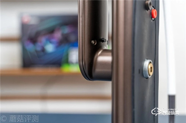 雙芯雙電機，開門更便捷，自動上鎖更放心！TCL指紋智能鎖K6C評測