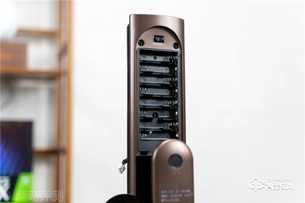 雙芯雙電機，開門更便捷，自動上鎖更放心！TCL指紋智能鎖K6C評測