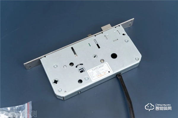 雙芯雙電機，開門更便捷，自動上鎖更放心！TCL指紋智能鎖K6C評測